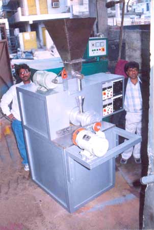 Manufacturers Exporters and Wholesale Suppliers of Fun Flips Making Machine Noida Uttar Pradesh